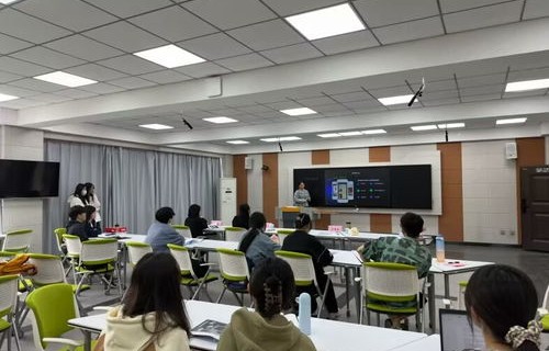 电子商务专业的大学生