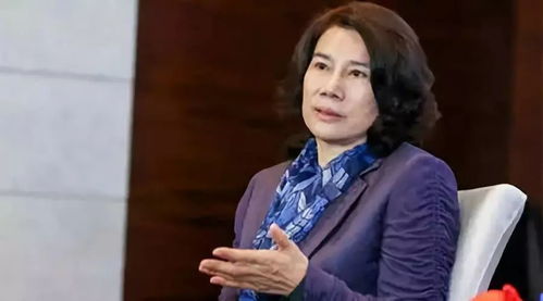 董明珠年薪揭秘，1437.2万背后的管理与领导智慧